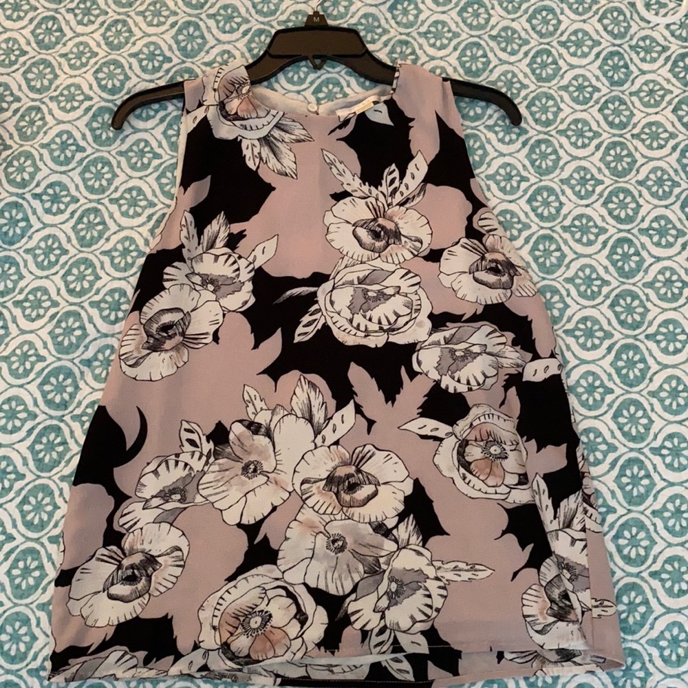 Soft-light black/lavender top, size medium